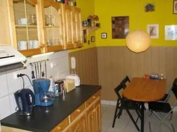 Hostal 7x24