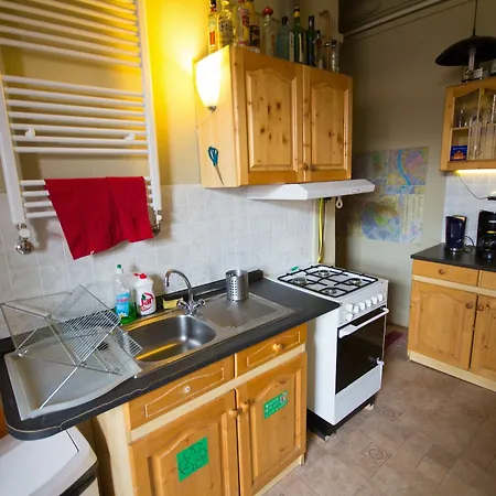 7x24 Hostal *